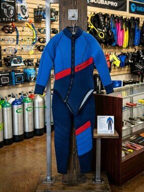 U.S. Divers Vintage 7mm 2-Piece Wetsuit NWT Deadstock Blue Red - M